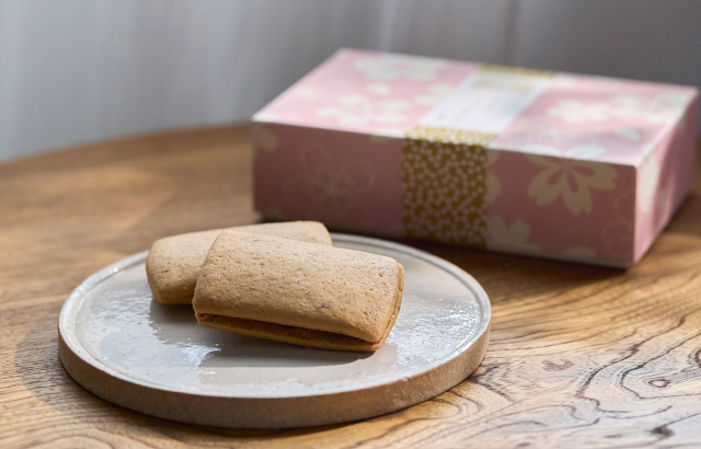 桜がふわりと香り、バターが後を引く味わい