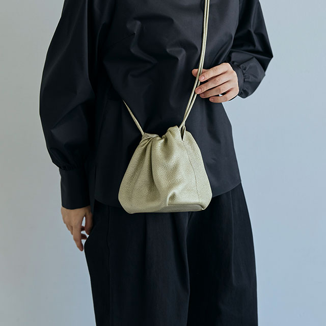 Inswirl KINCHAKU BAG MEDIUM