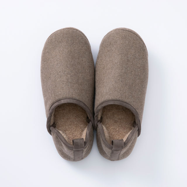 発熱綿(わた)のルームシューズ