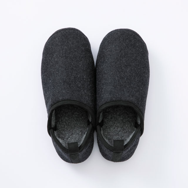 発熱綿(わた)のルームシューズ