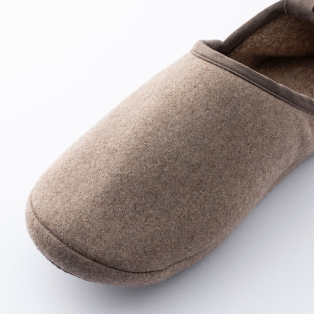 発熱綿(わた)のルームシューズ