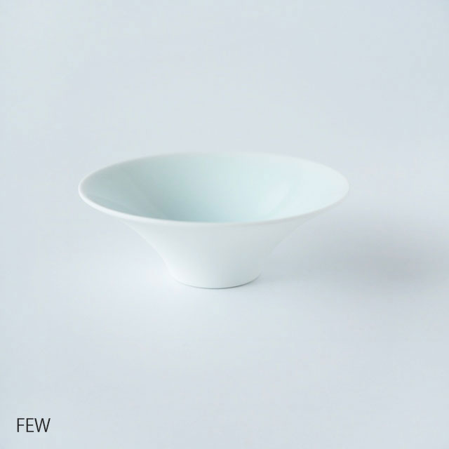 青白磁 花器 200　FEW