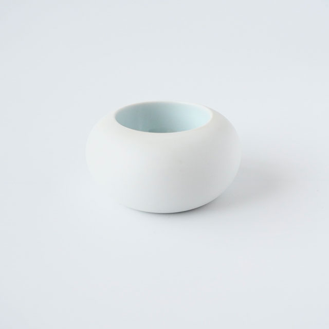 青白磁 花器 200　FEW