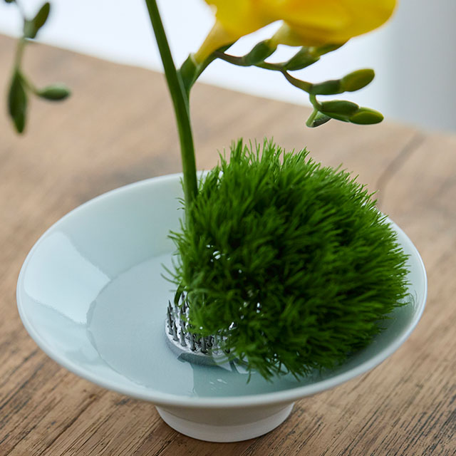 青白磁 花器 200　FEW