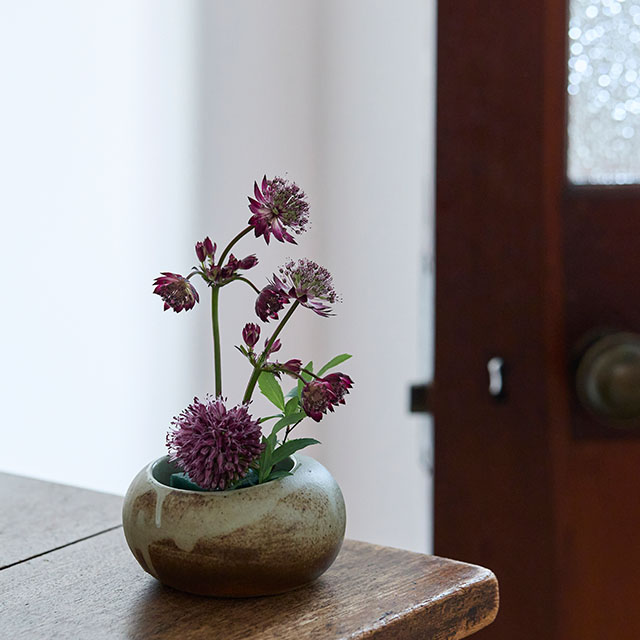 青瓷 貫入花器 202　MUM