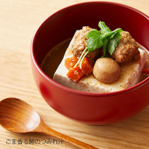 「サッと簡単、美味しい一品」産地のごはん　豆腐にかける缶詰