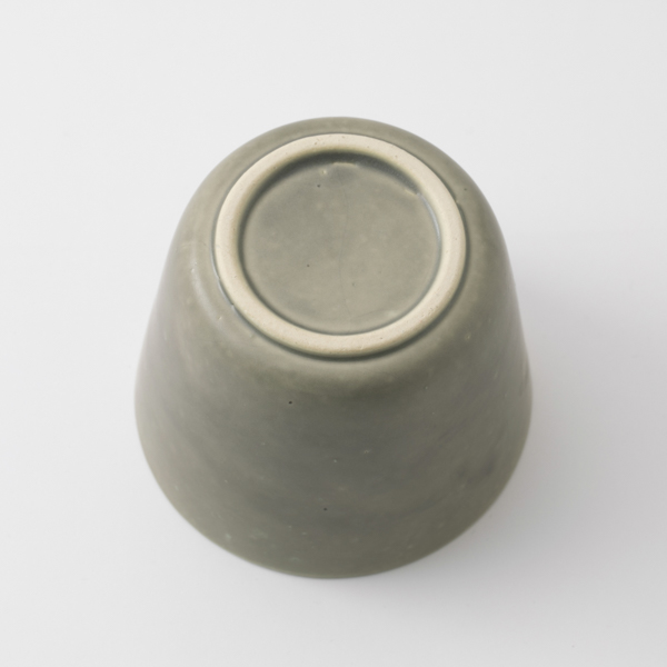 番茶　小袋　青柳番茶・ほうじ番茶・茶の木番茶/重ねてしまえる常滑焼の湯呑　白・灰色
