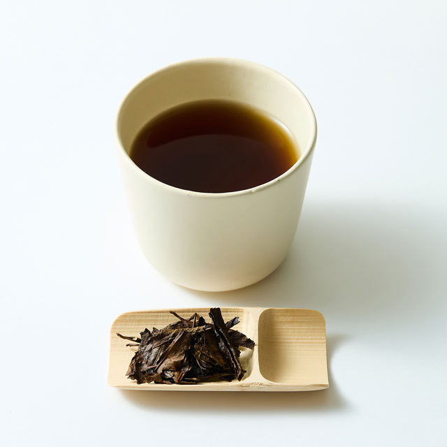 めでたもなか・番茶　小袋　青柳番茶/ほうじ番茶/天日干し番茶・花ふきん　さくら