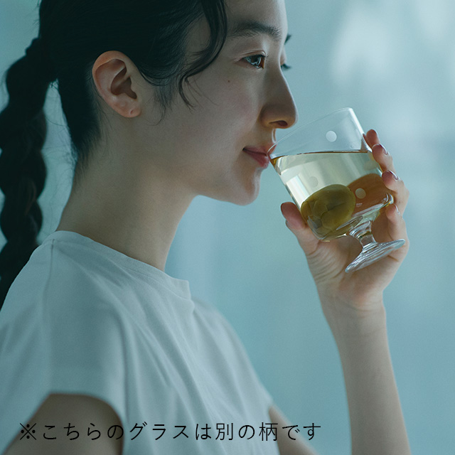 saku Komezu Fruity / 切子の足つきグラス 丸ならび