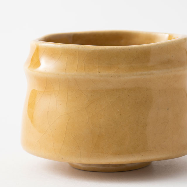 茶ノ吉　釜炒り煎茶 / ころ湯呑 瀬戸焼	口紐黄