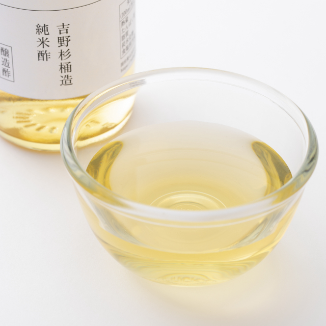 浪速釜焚和砂糖・淡路五色浜釜焚塩・吉野杉桶造純米酢・吉野杉桶造濃口醤油・瀬戸内芳麦味噌・国産素材の薬味味噌/麦塩麹