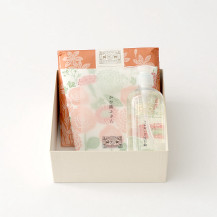 うるおい手洗石鹸・かや織ふきん 花束・「彩り豊かな」花ふきん