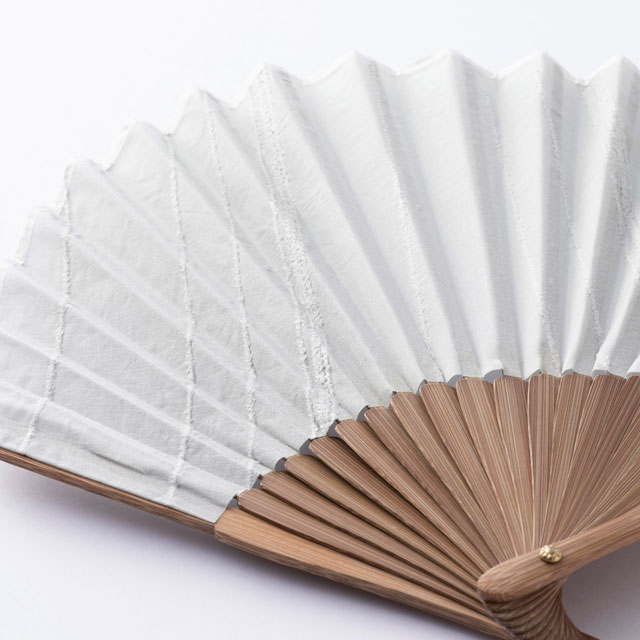 ホタテ形扇子 モール糸ドビー／タオルハンカチ　マンガン染／植物の香りのひんやりリフレッシュシート（NR2）