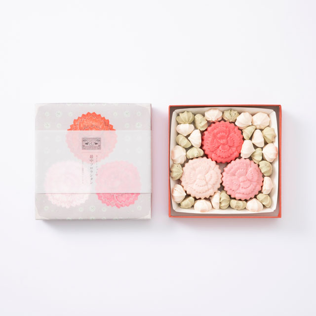 カーネーションの最中フロランタン／かや織ふきん　春の花紋様／番茶 小袋  春摘み番茶