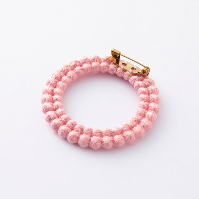 カーネーションの最中フロランタン／TRIPLE 0　サークルブローチ／番茶 小袋 エルダー番茶（NH45）