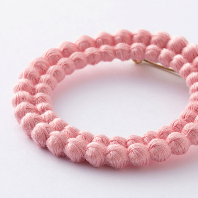 カーネーションの最中フロランタン／TRIPLE 0　サークルブローチ／番茶 小袋 エルダー番茶（NH45）