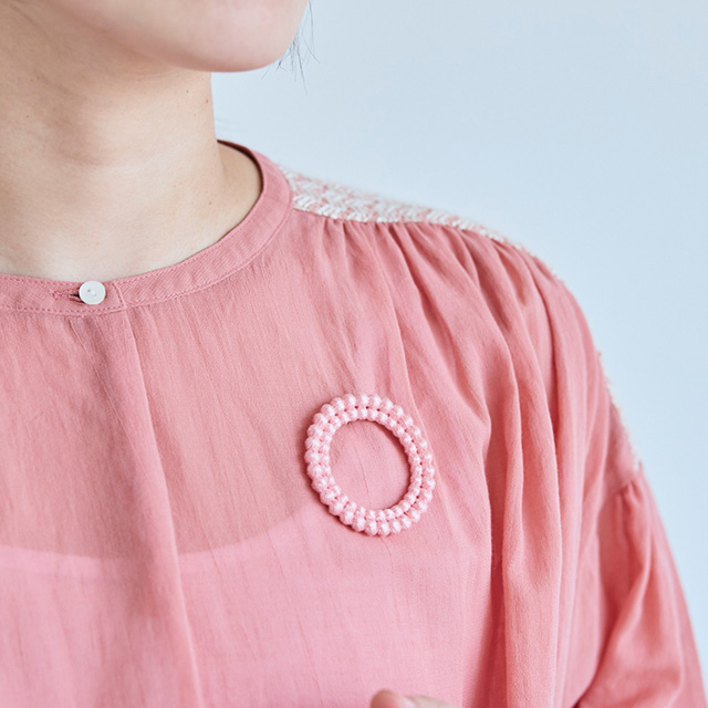 カーネーションの最中フロランタン／TRIPLE 0　サークルブローチ／番茶 小袋 エルダー番茶（NH45）