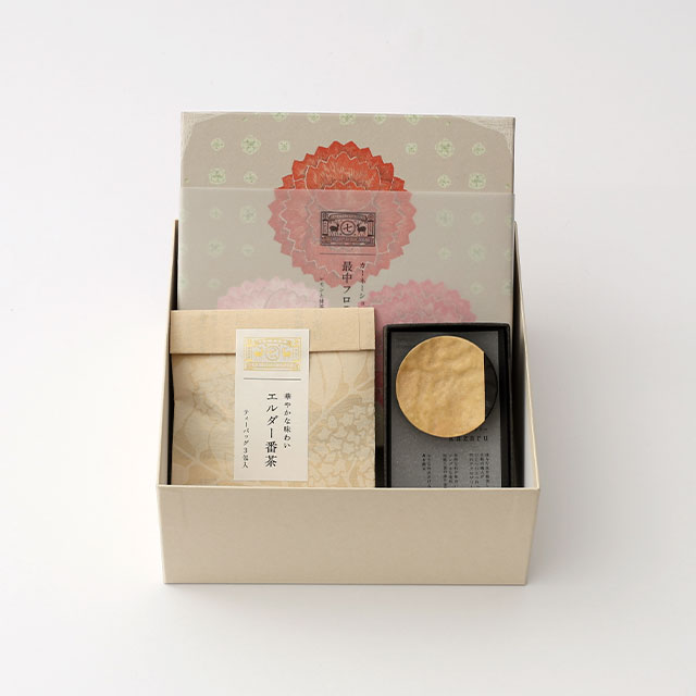 カーネーションの最中フロランタン／竹の節ブローチ／番茶 小袋 エルダー番茶（NH45）