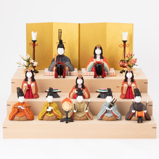 手織り麻の木目込み雛飾り　十人飾り　背景（屏風）・素木台