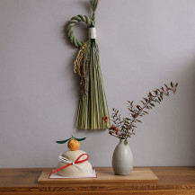 【WEB限定】お正月飾りセットD　注連縄飾り　輪飾り 小・ 鏡餅　大・明山窯　HIJICA　TONE VASE　ブルーホワイト　SS